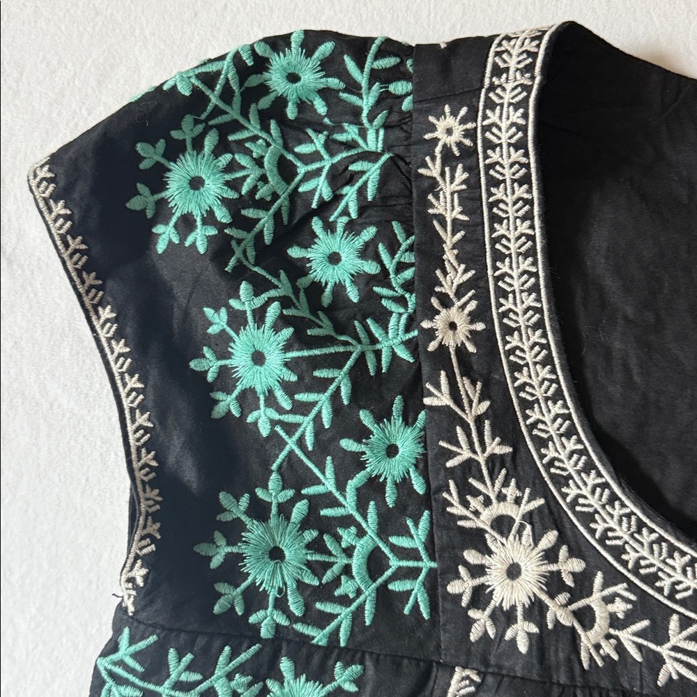Theme Black Embroidered Dress‎ Sz M - Picture 4 of 7